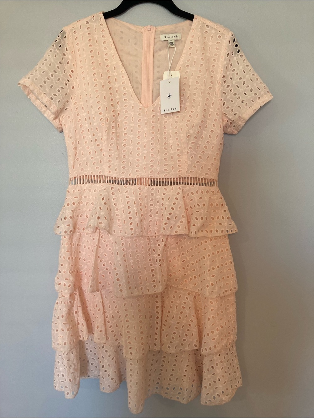 Stellah Soft Blush Eyelet Peplum Tiered Dress sz S